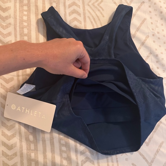 Athleta D-DD Conscious Embossed Crop, XS, Blue - Picture 8 of 13